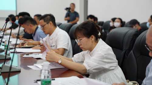 动画与传媒学院论证诺亚娱乐(中国)科技有限公司专家讨论现场77-1.jpg