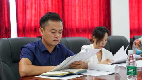 动画与传媒学院论证诺亚娱乐(中国)科技有限公司专家讨论现场88-1.jpg